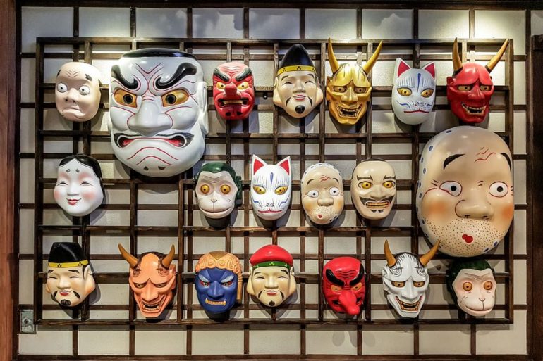 Máscaras japonesas